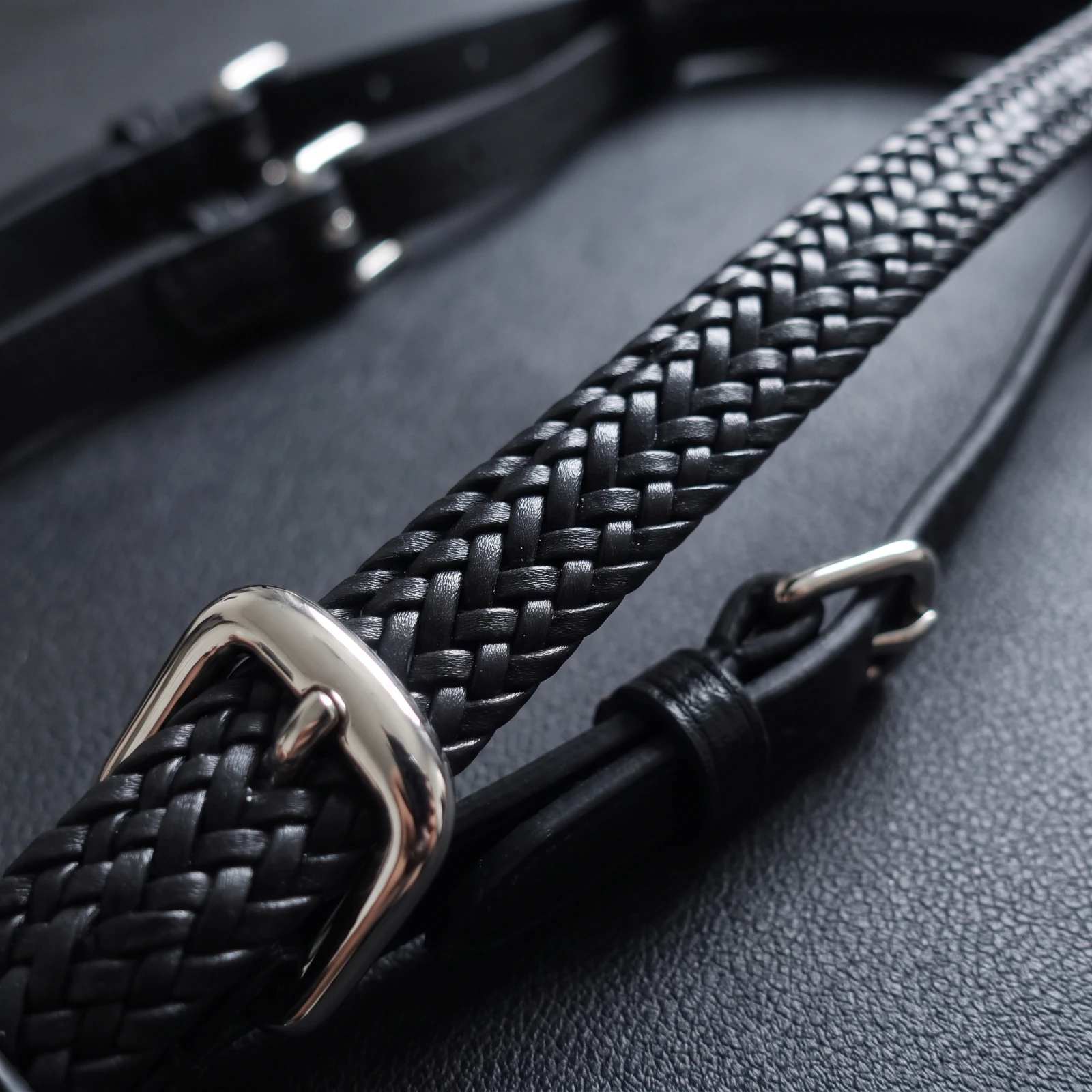 horse-bridle-with-reins-sturdy-horse-bridle-tack-comfortable-reliable-for-equestrians-horseback-riding-stables