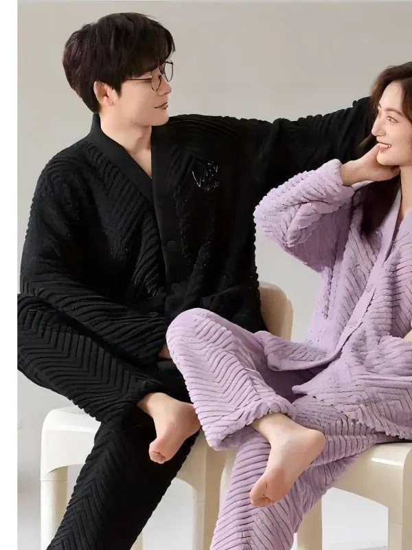 pigiama-invernale-coordinato-per-coppie-abbigliamento-da-casa-comodo-e-caldo-taglie-grandi-design-anti-imbarazzo-per-il-collo
