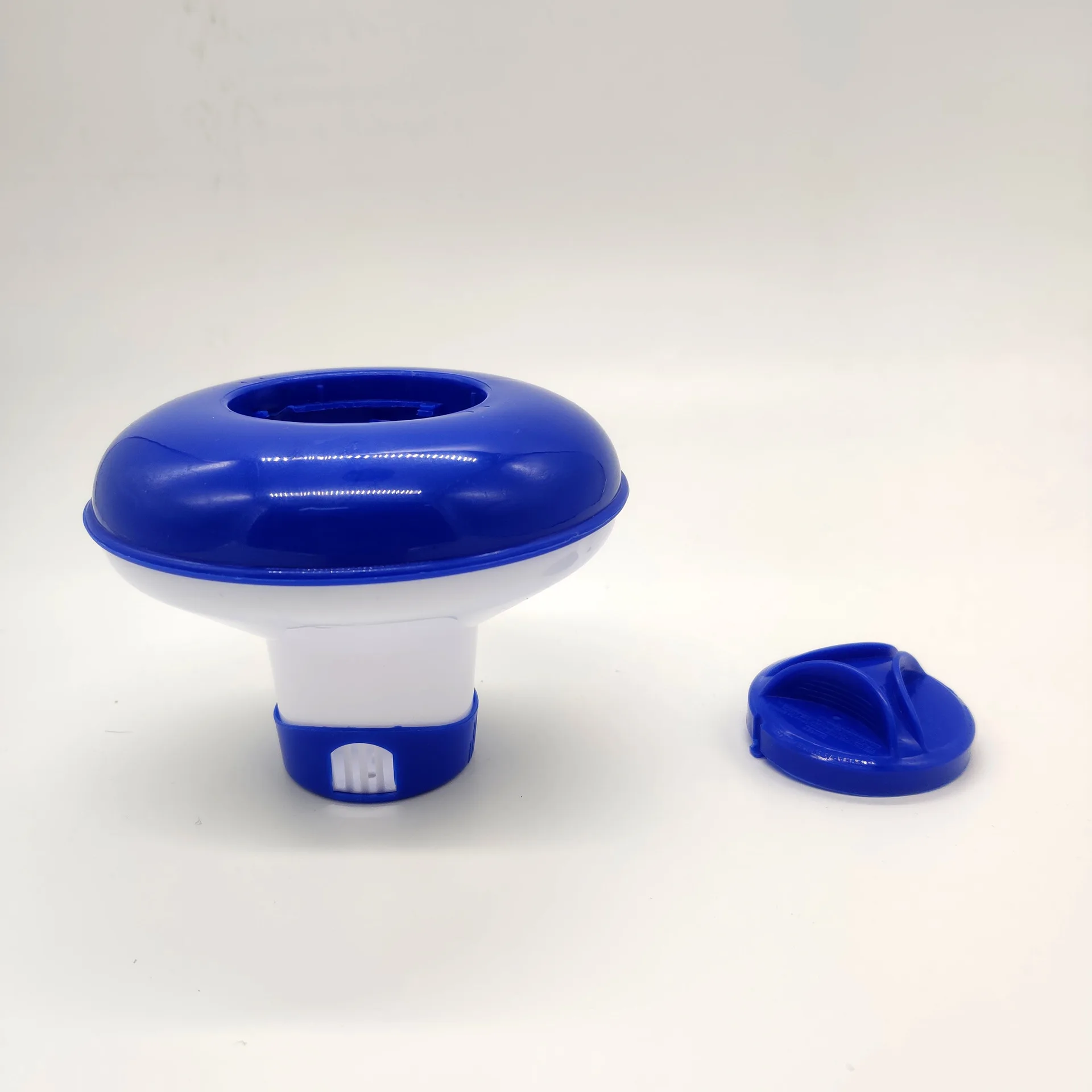 Floating Pool Chlorine Dispenser Adjustable Automatic Chemical Feeder for Swimming Pool SPA Hot Tub Water Disinfection