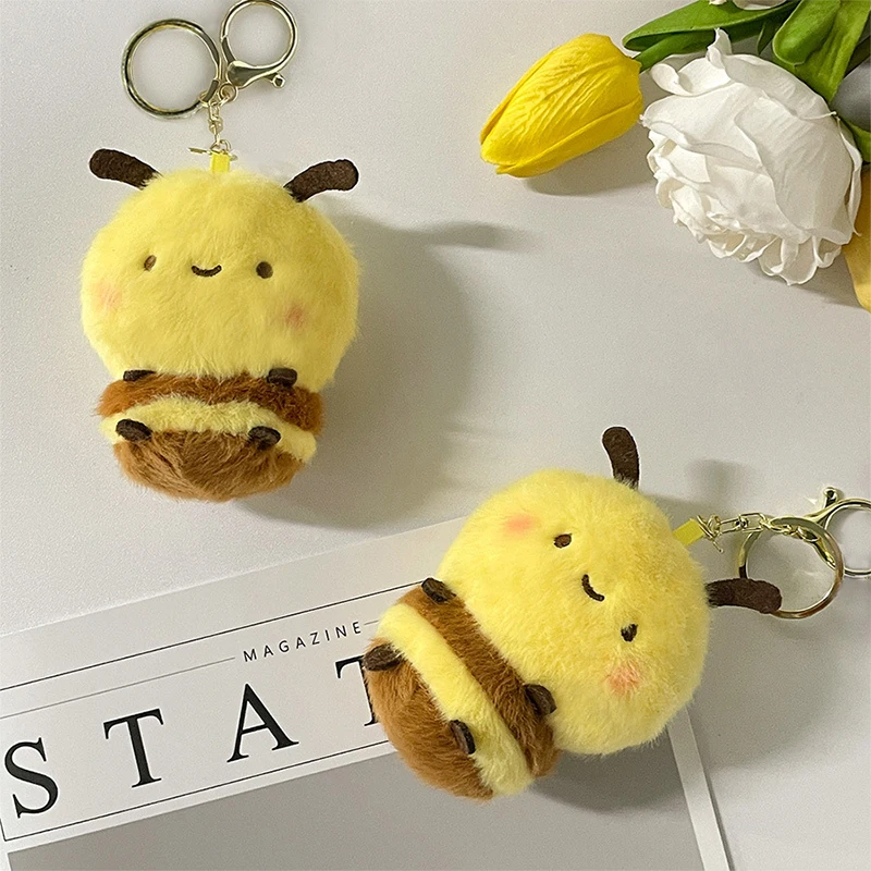 1PC Charms ตุ๊กตาน่ารักปุยเครื่องประดับ Little Bee จี้ของเล่นรถพวงกุญแจตุ๊กตา Plush เด็กวันหยุดของขวัญ