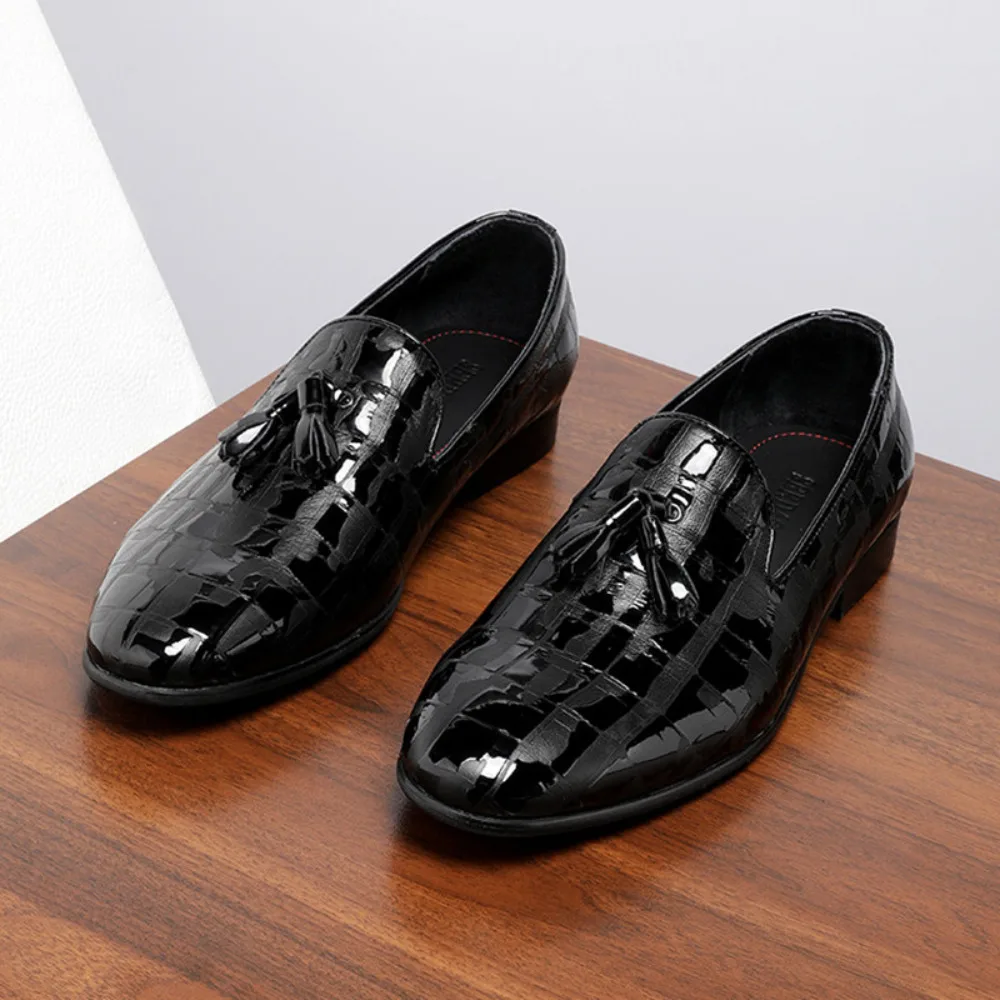 Genuine Full Grain Leather Tassel Loafers Men Shiny Bright Surface British Style Business Casual Formal Dress Shoes