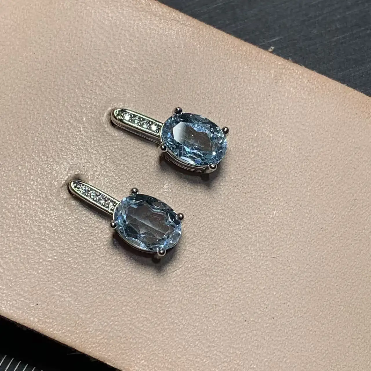 HEYYA STONE OVAL 4 CT Natural Blue Topaz Stud Earrings For Women COPPER Simple Fine Jewelry Stone Gemstone Classic Style Luxury view 4