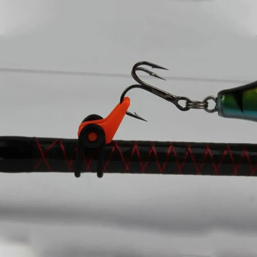 10pcs Pole Hook Keeper Fishing Hook Keeper Tackle Tools ABS Adjustable Easy & Safe Lure Bait Hanger Random Color Fishing Carp
