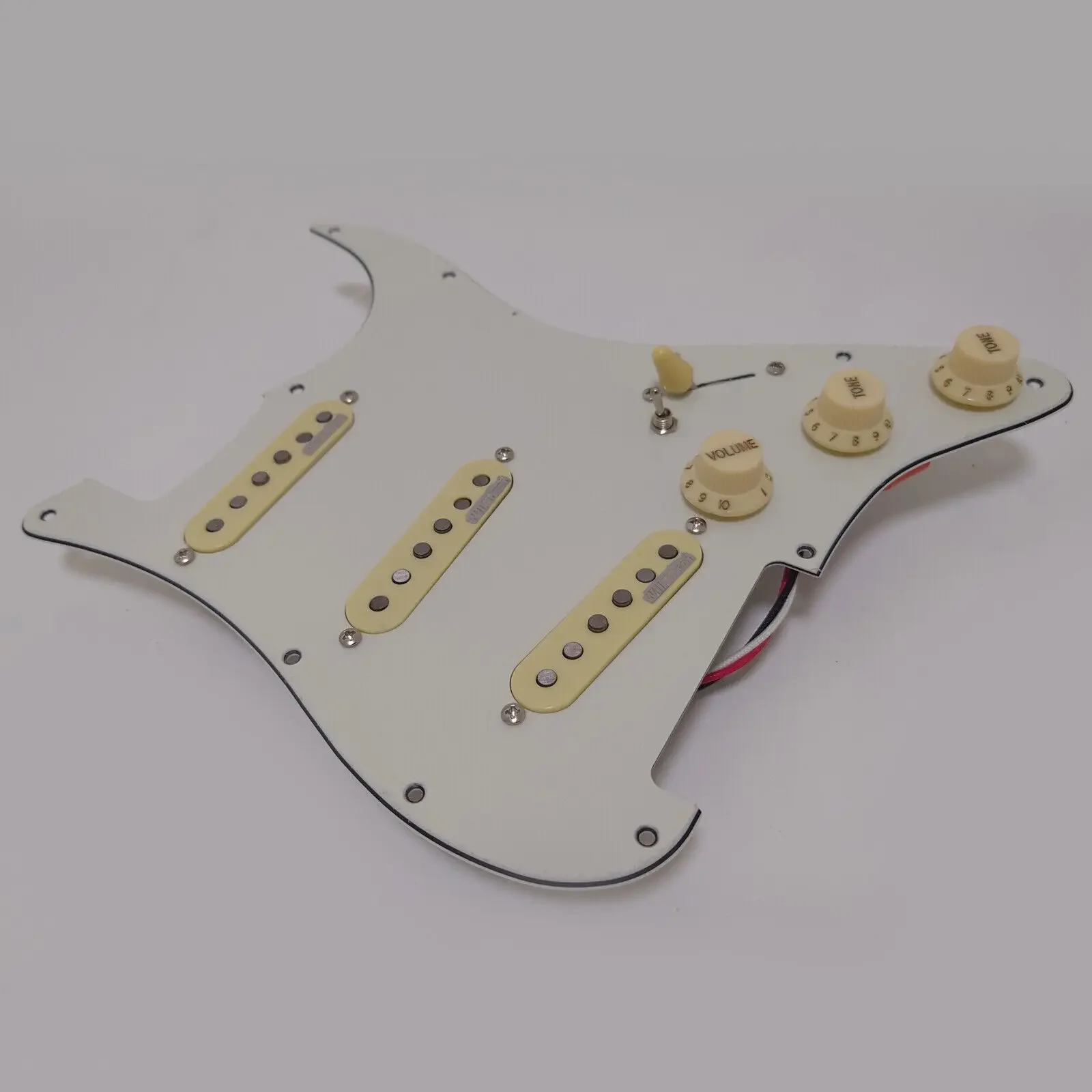 

SSS Guitar Prewired Loaded Pickguard Alnico 5 Single Coil Pickups Set Retro White for ST Electric Guitars Replacement Parts