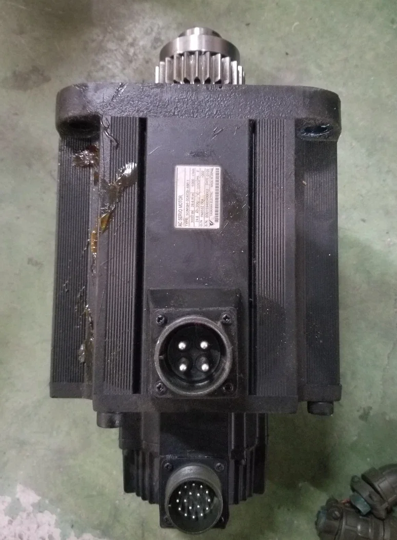 SGMGH-05ACA-AM21 For YASKAWA SGMGH-05ACA-AM21 AC Servo Motor Used