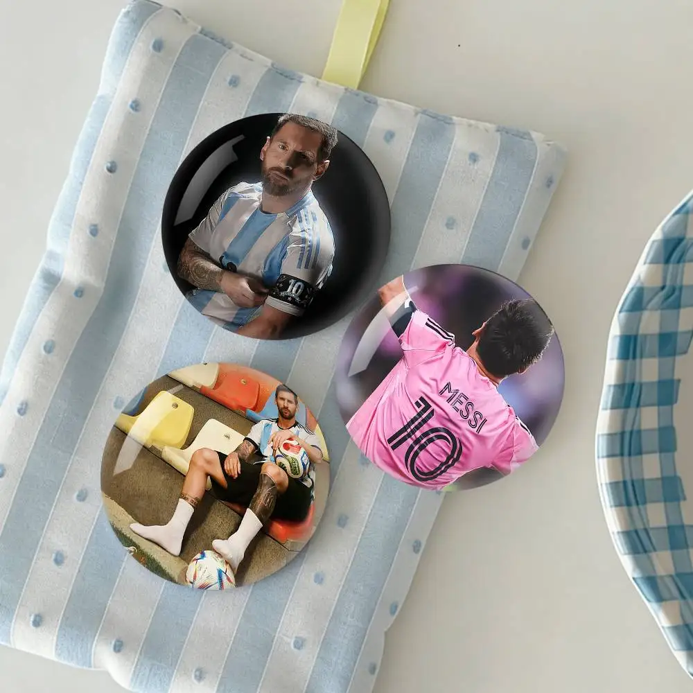 

L-Leo-O M-Messi-I Badge Tinplate Soft Button Pin Brooch Metal Badge Custom Jewelry Accessories Hat Bag Lapel