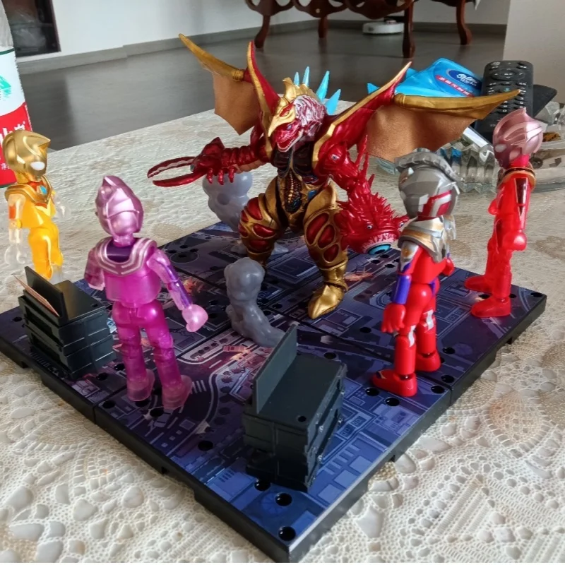 

Blokees Ultraman Gift Box Classic Fierce Fighting Super Fusion Monster Articulated Figure Collectible Edition Toy birthday Gift