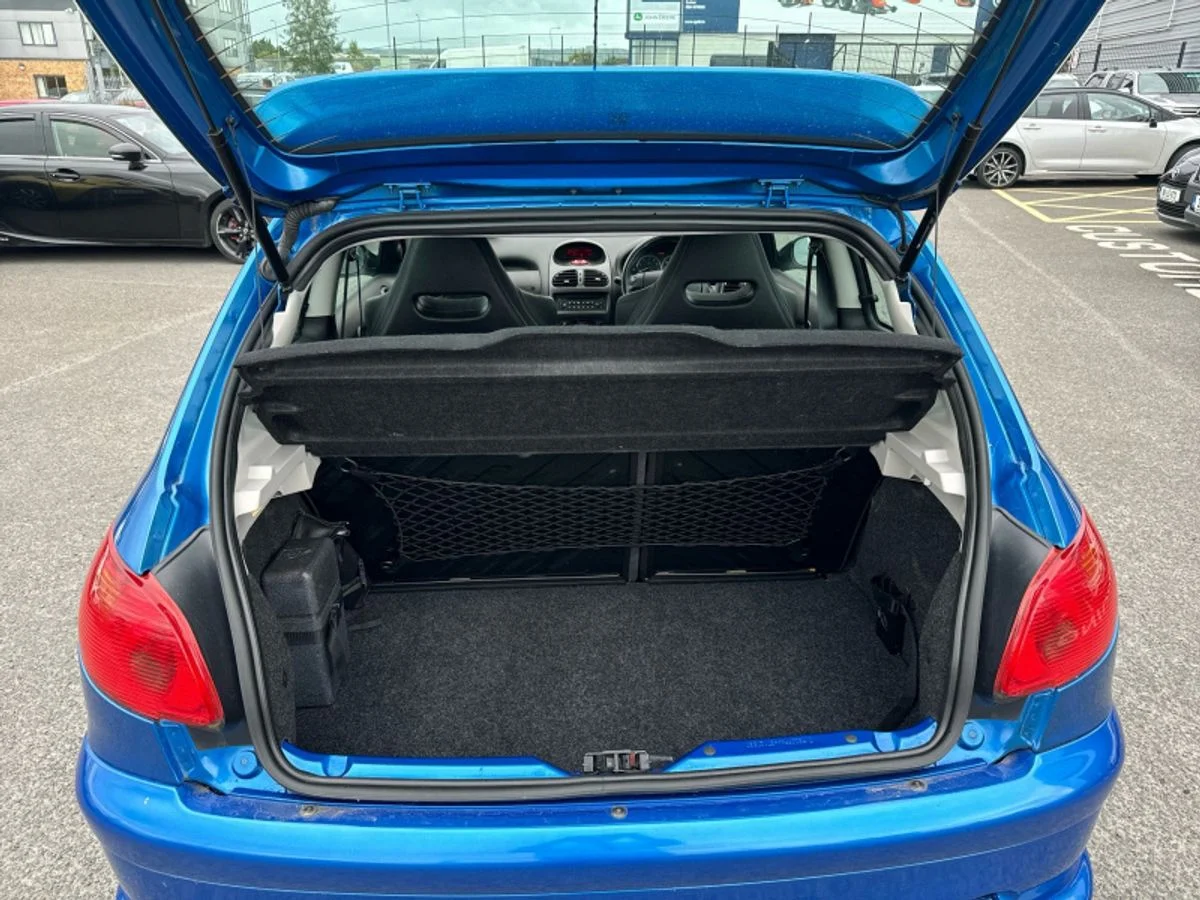 

Автоматические стойки с пружинами для Peugeot 206 Hatchback 1998-2016, задняя дверь багажника, подъемник багажника, поддерживает амортизатор, стержень