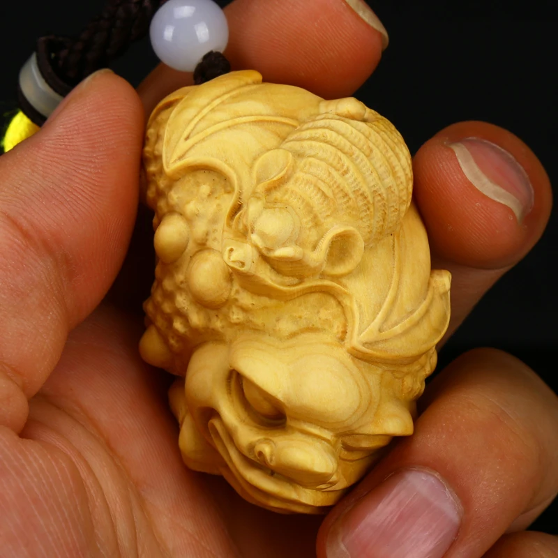 

6.5*4*3.7cm Boxwood Exquisite Carving Golden Toad Handmade Pieces Handle Pocket Mascot Playing Ball Ornaments