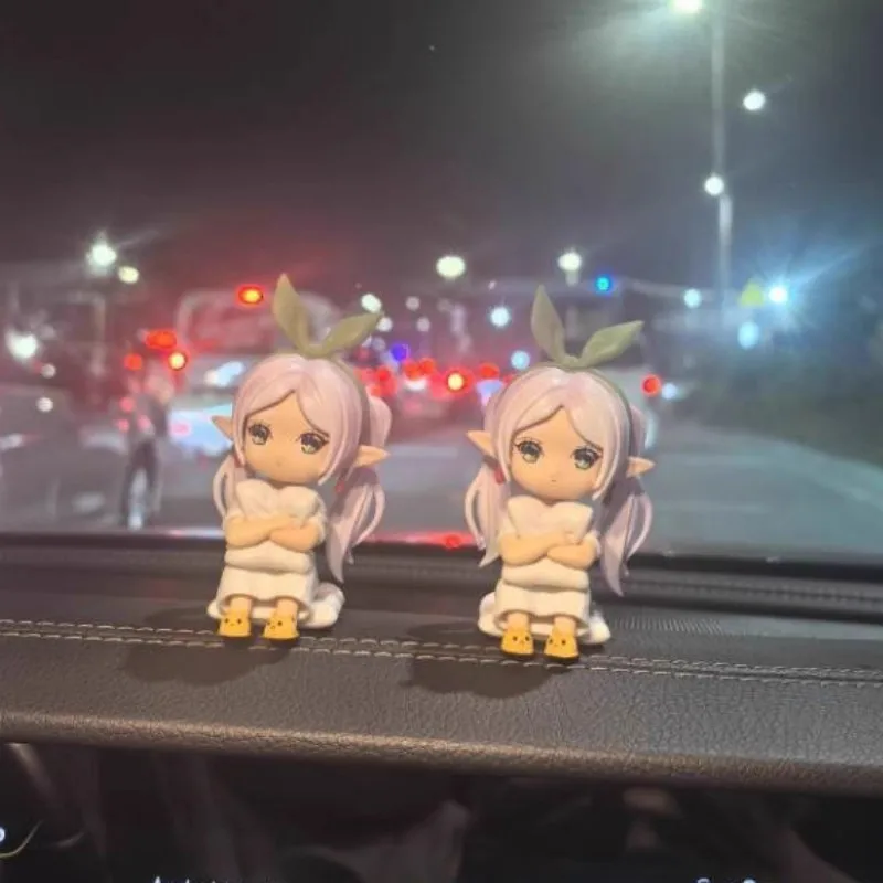 8cm Q Version Pajamas Frieren: Beyond Journey’S End Anime Figure Model Cute Frieren Desktop Ornament Computer Case Decor Gifts