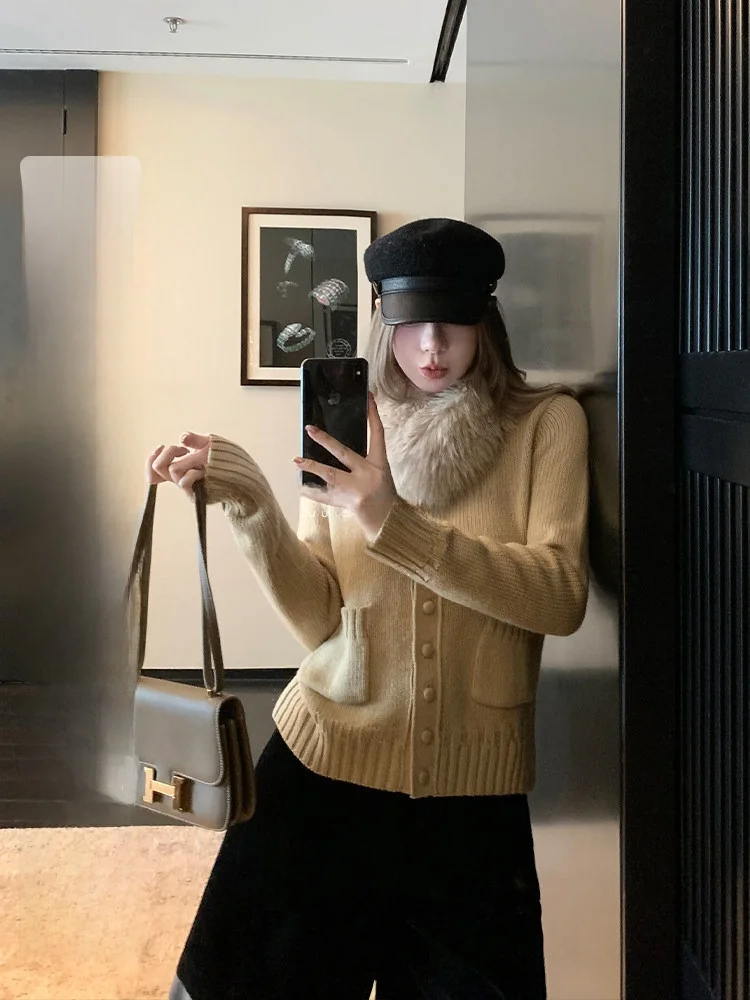 

Luu Retro Long Sleeve Knitted Cardigan Women's Inner Wear Faux Fur Collar Spring Autumn Design Unique Knitted Top