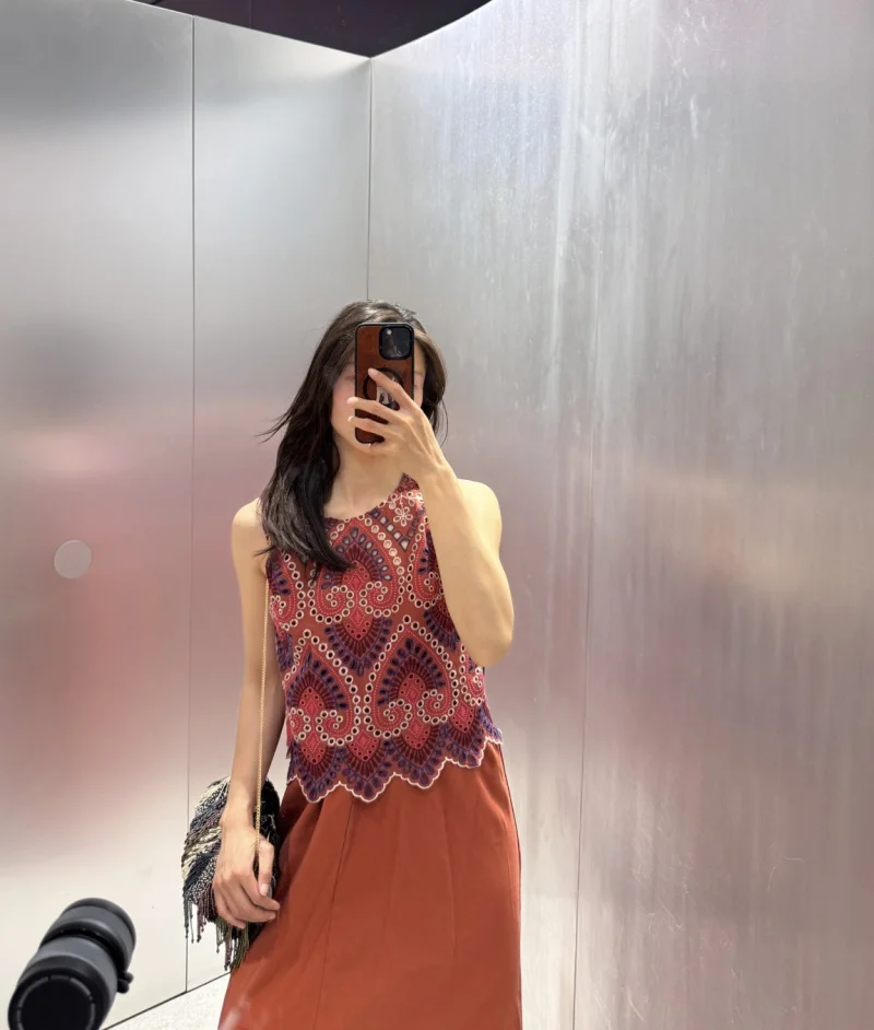 ETJ 2025 New women's wear Bohemian national style French hollow embroidery temperament vest & high waist MIDI skirt set