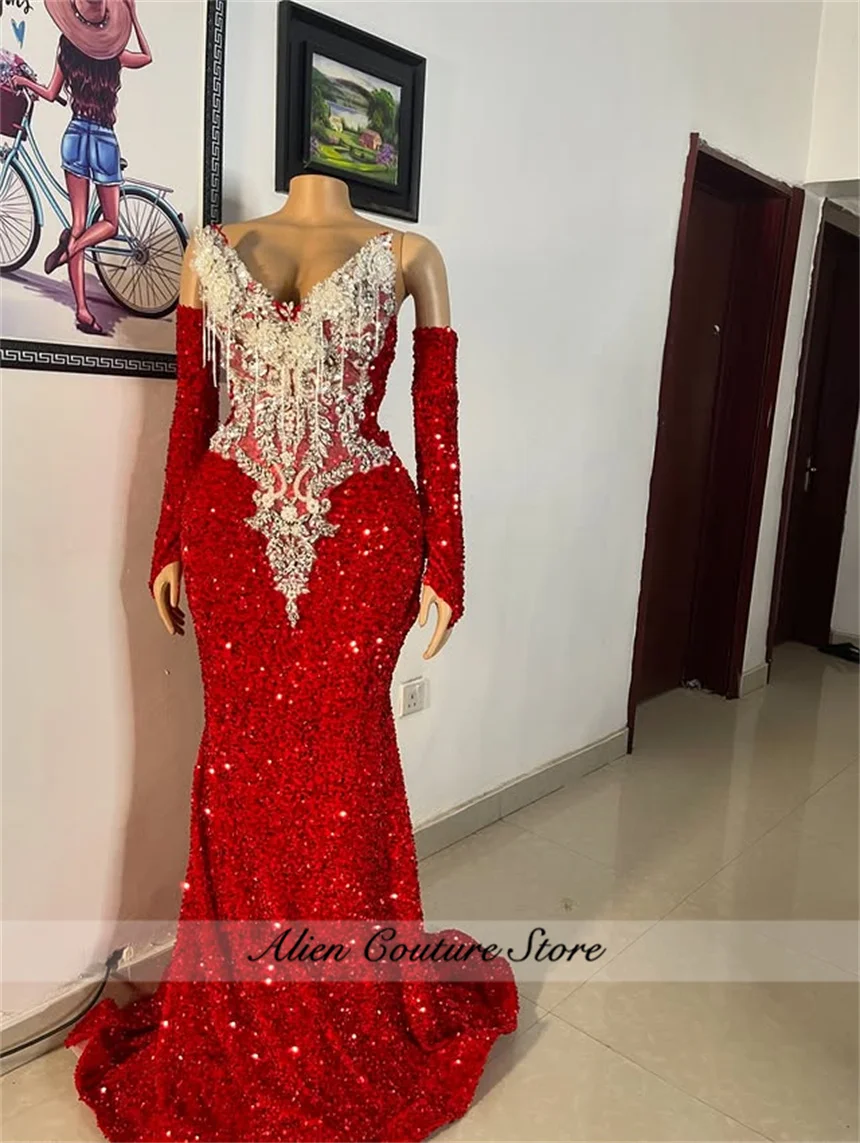 Abiti da ballo a forma di V con paillettes rosse 2026 per ragazze nere Strass Cristalli Abiti da festa di compleanno Abiti da sera personalizzati