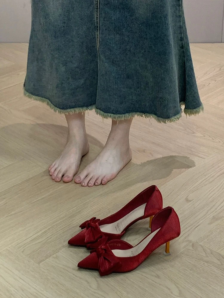 Retro Red High Heel Wedding Shoes Side Empty 2026 New Model Elegantly Pointed Toe Thin Heel  Knot Engagement Shoes