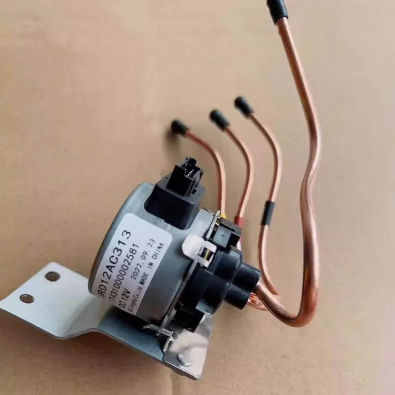 

DC12V 3-Way Reversing Valve For Midea DDF304 URD12AC313 17431000002581 BCD-530/531 Refrigerator solenoid valve Parts Replacement