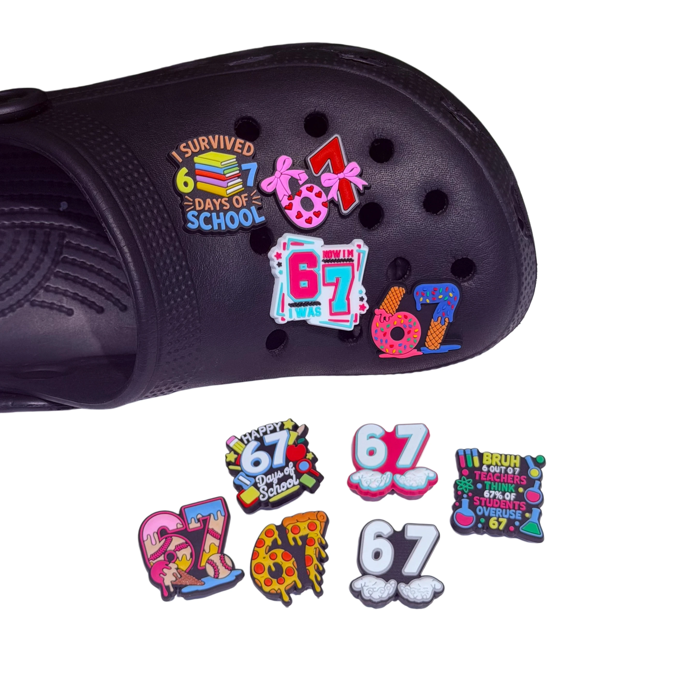 Neu eingetroffen: 1-10 Stück PVC-Schuh-Charms „Happy 67 Days of School“ – Lustige Clog-Dekoration für Kinder, perfekte Geschenke – Detail 1
