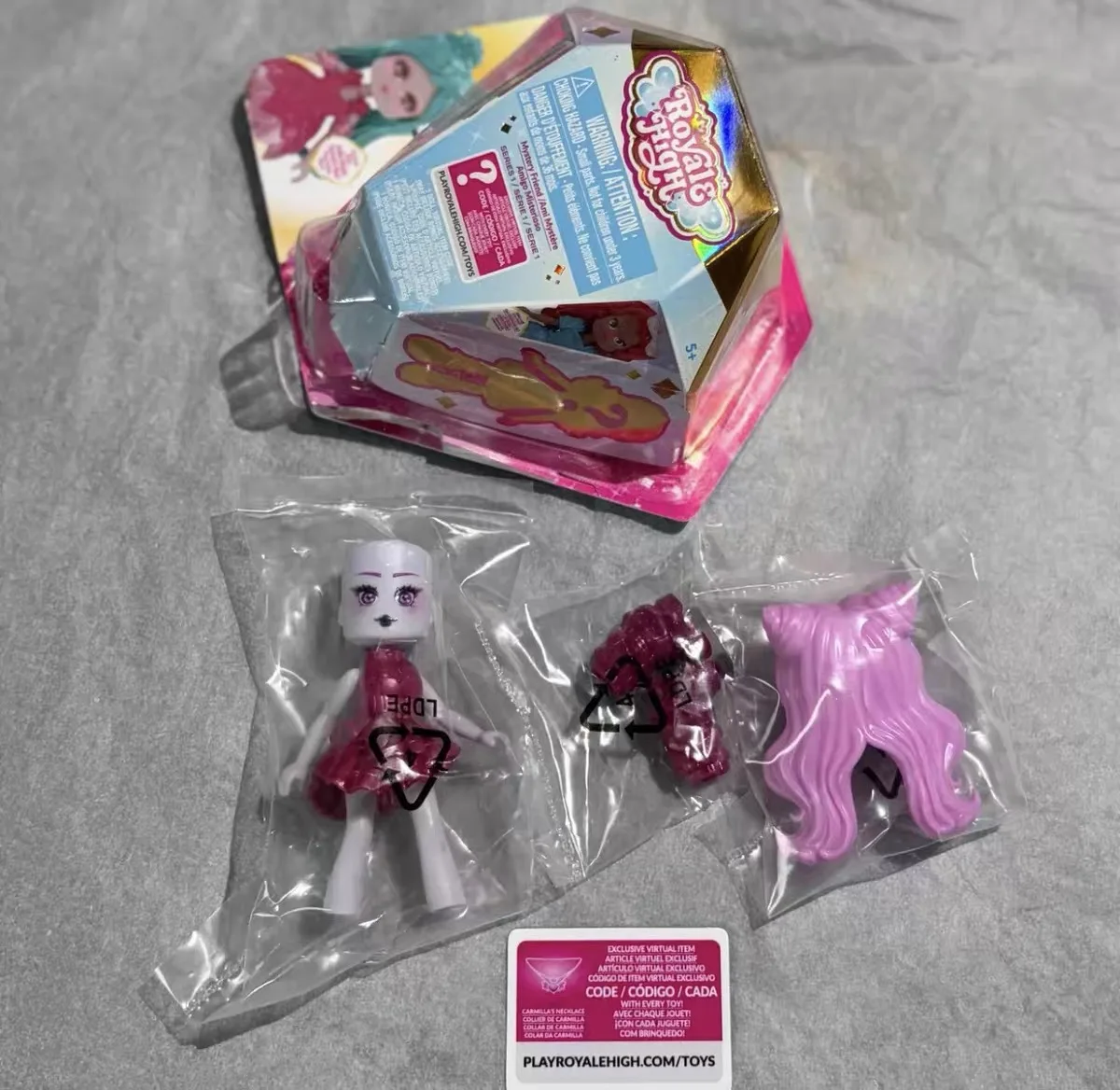 Royale High Mystery Friends Serie 1 Blind Box mit Spielcode & Bestätigungsstück Niedliche Actionfigur Überraschungsbeutel Geschenk für Mädchen – Detail 2