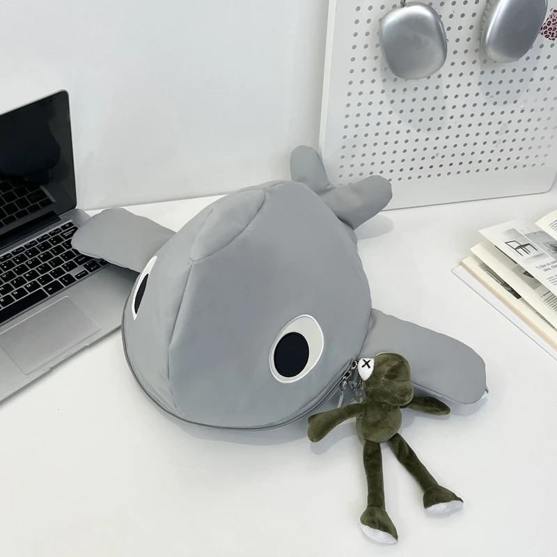 

Нейлоновые однотонные рюкзаки на молнии с принтами животных, дизайн в форме кита, нишевые сумки, новинка 2026, модные модные рюкзаки высокого качества