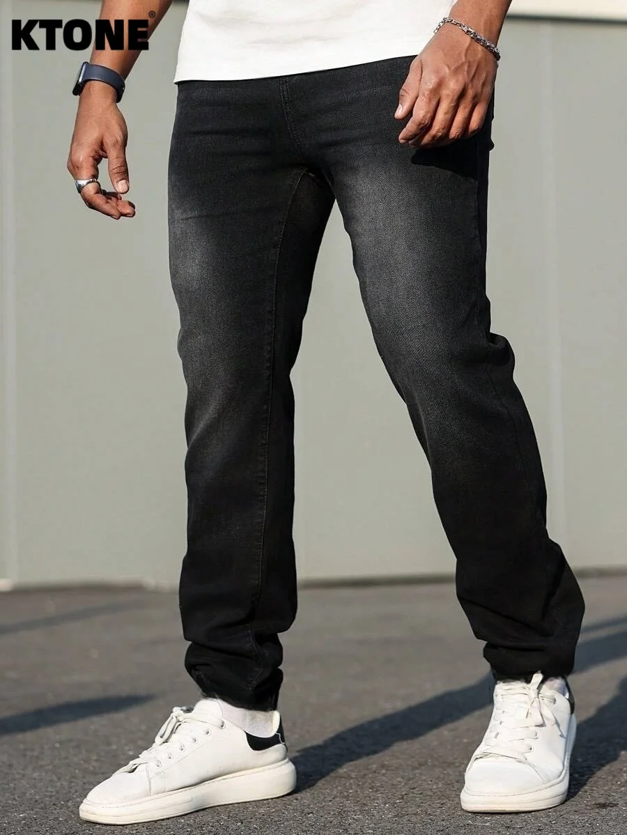 

Original Slim Jeans Pant for Man Y2K Dating Look. No accessories or belts included.