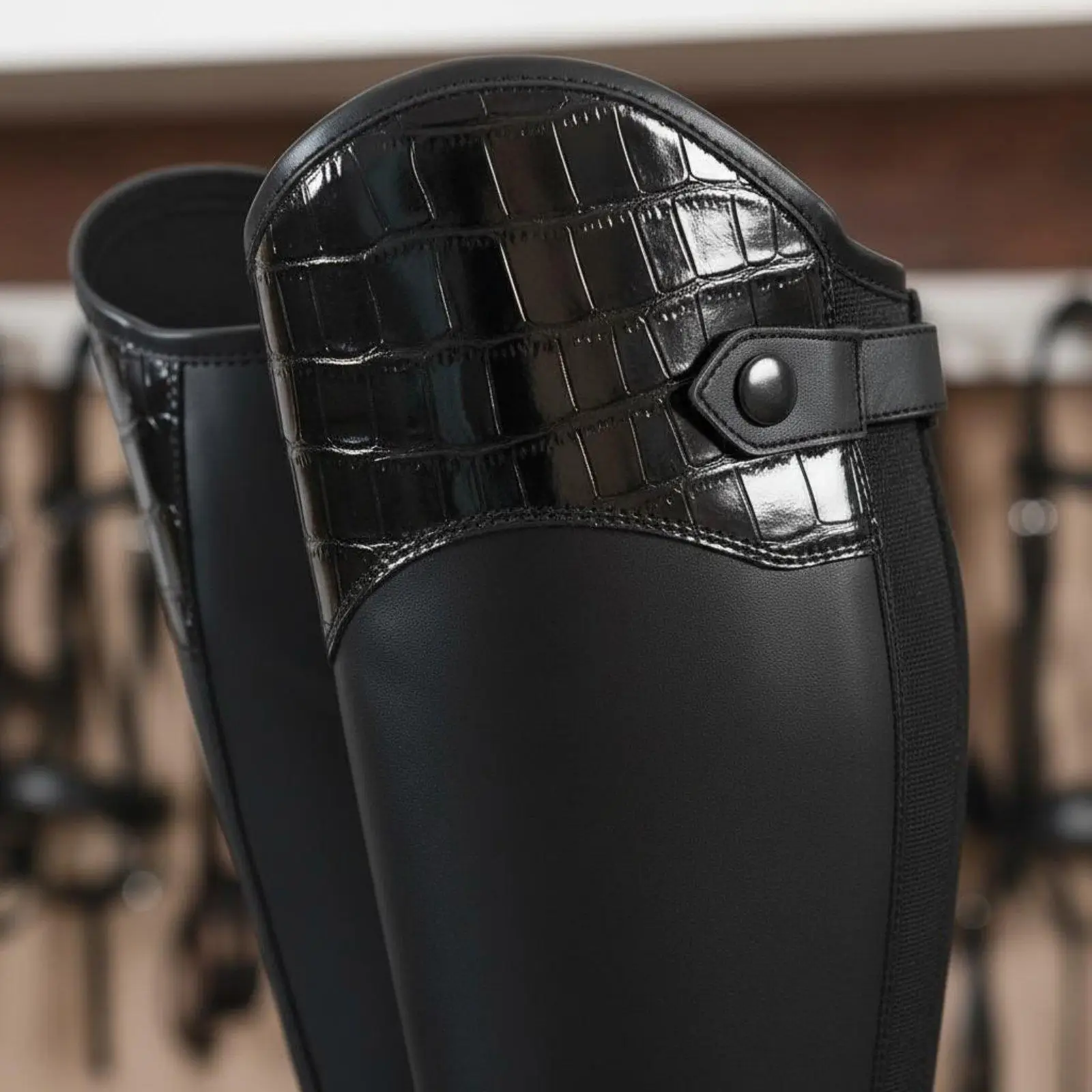 Half leg protectors made of PU leather, soft half leg protectors for riders,