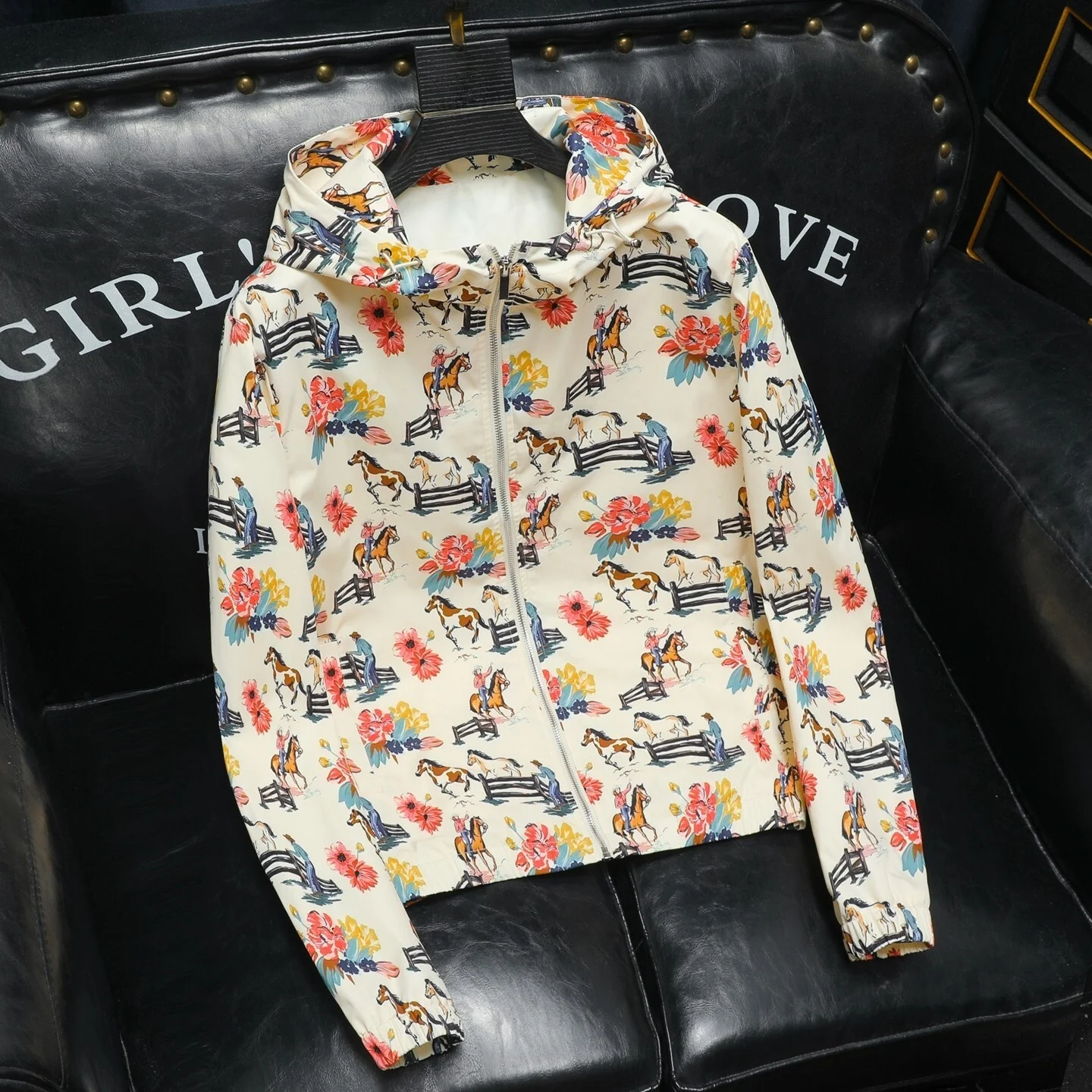 

Мужская куртка с принтом, модная брендовая новинка весенней коллекции, ветрозащитная, с длинными рукавами, на молнии, с боковыми карманами