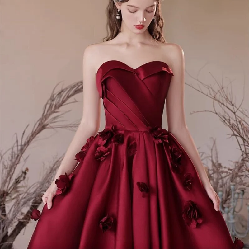 

Toasting the new Burgundy flower dress with top chest