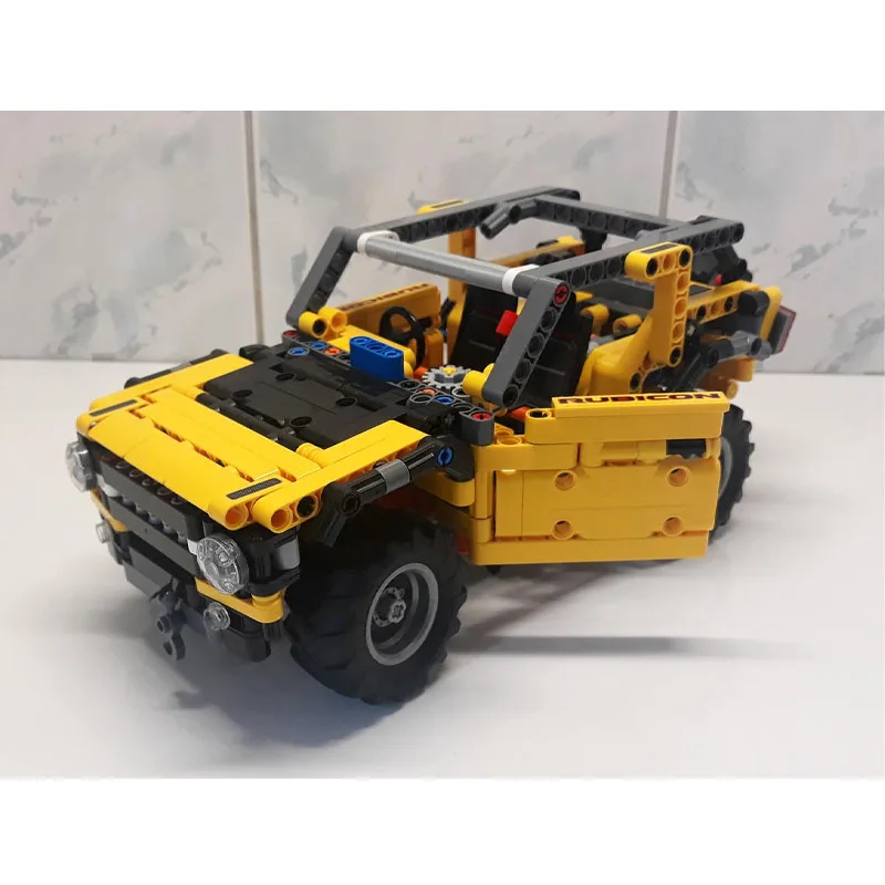 

MOC-82961 Classic New Military Truck Building Block Model, 665 Pieces, Boys' and Children's Birthday and Christmas Toy Gift