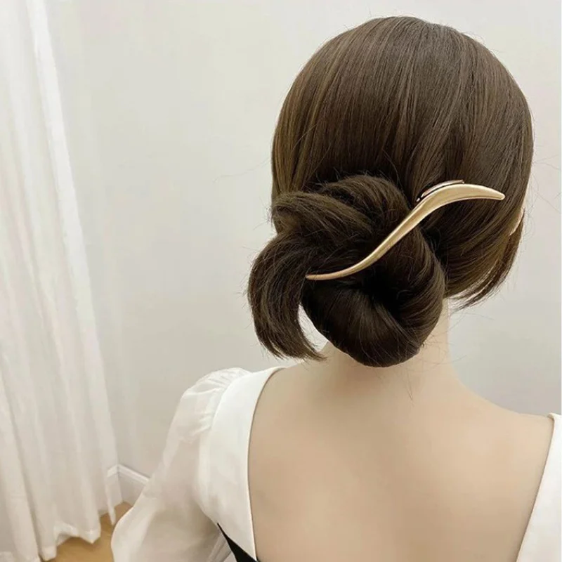 Trendy Solid Metal Hair Clip Pin Fashion Simple Hairpin Barrettes Elegant S-shaped Ponytail Headwear For Women Hair Accessories