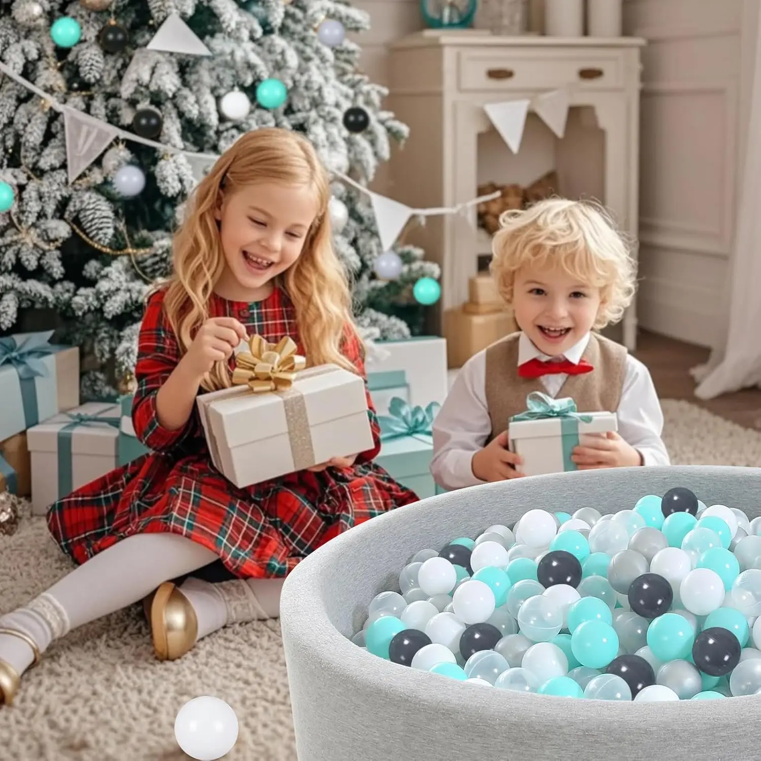 ลูกบอลสำหรับบ่อบอล แพ็ค 100 ลูก สีเขียวมิ้นต์/เทา/เทาอ่อน/ขาว/ใส ปลอดสารพิษ ไม่แตกง่าย ลูกบอลพลาสติกนุ่มสำหรับเล่นในบ่อบอล