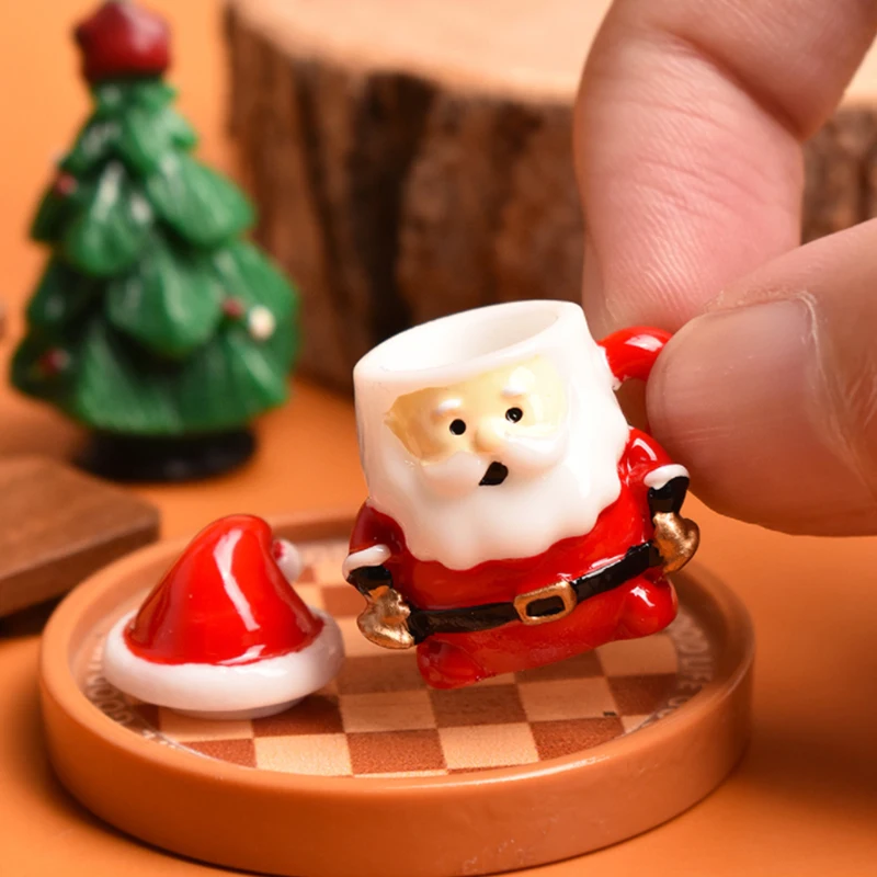 Mini Weihnachtsmann Teetasse Harz-Dekoration Weihnachtsszene Landschaft Puppenhaus Miniatur-Zubehör für Feiertagsbasteleien und Geschenke