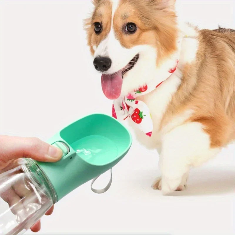

Pet portable water bottle with accompanying kettle, cat water dispenser, dog water bottle, travel supplies