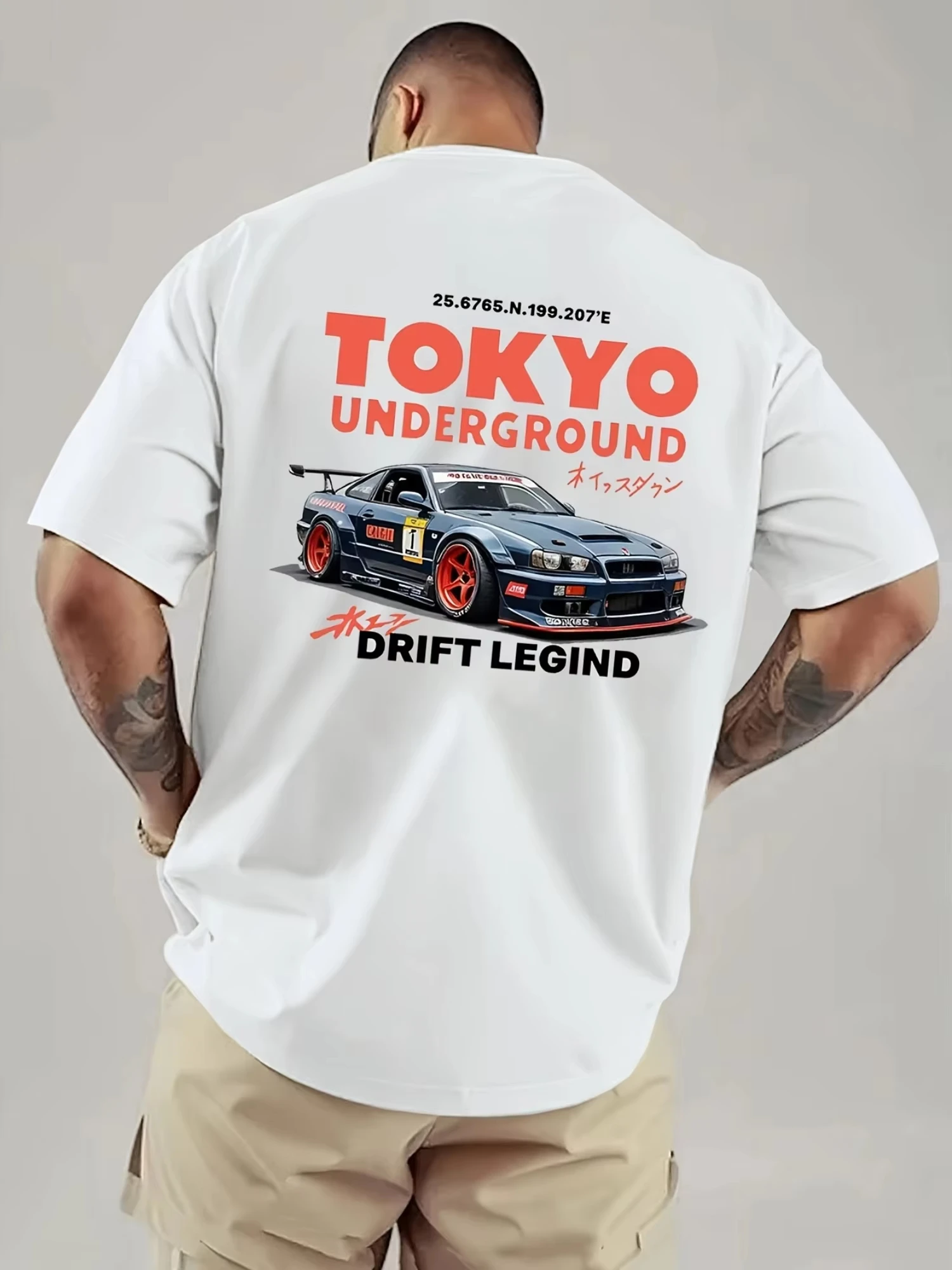 Street Fashion In Tokyo - Kaos Katun Pria untuk Musim Panas