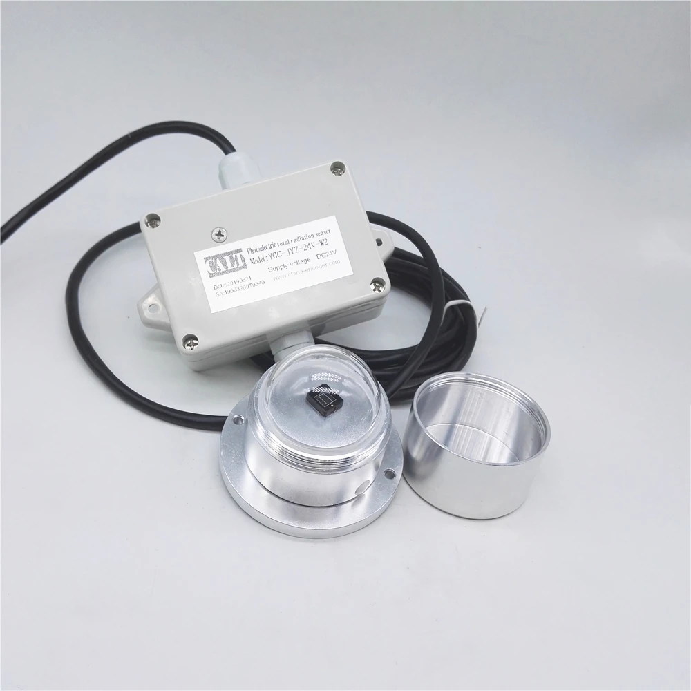 

Solar Radiation Pyranometer Sensor 0-2000W/m2 Range 300-1000nm Spectral 0-5v 4-20mA RS485 Output for Environmental Monitoring