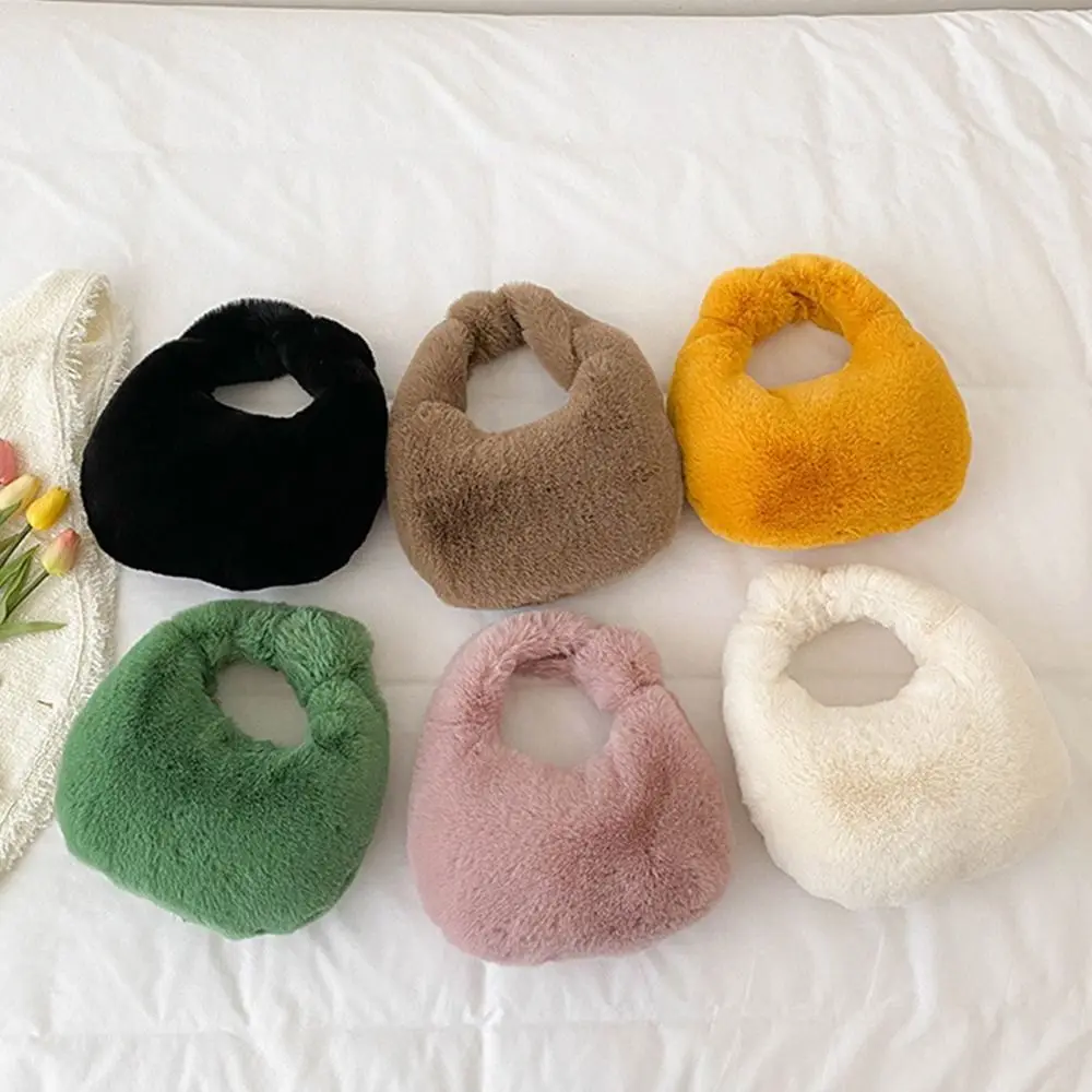 Fur Handbags Women\'s Small Half Moon Bag Warm Plush Wrist Bags Fashion Furry Short Handle Clutch Cute Ladies Coin Purses