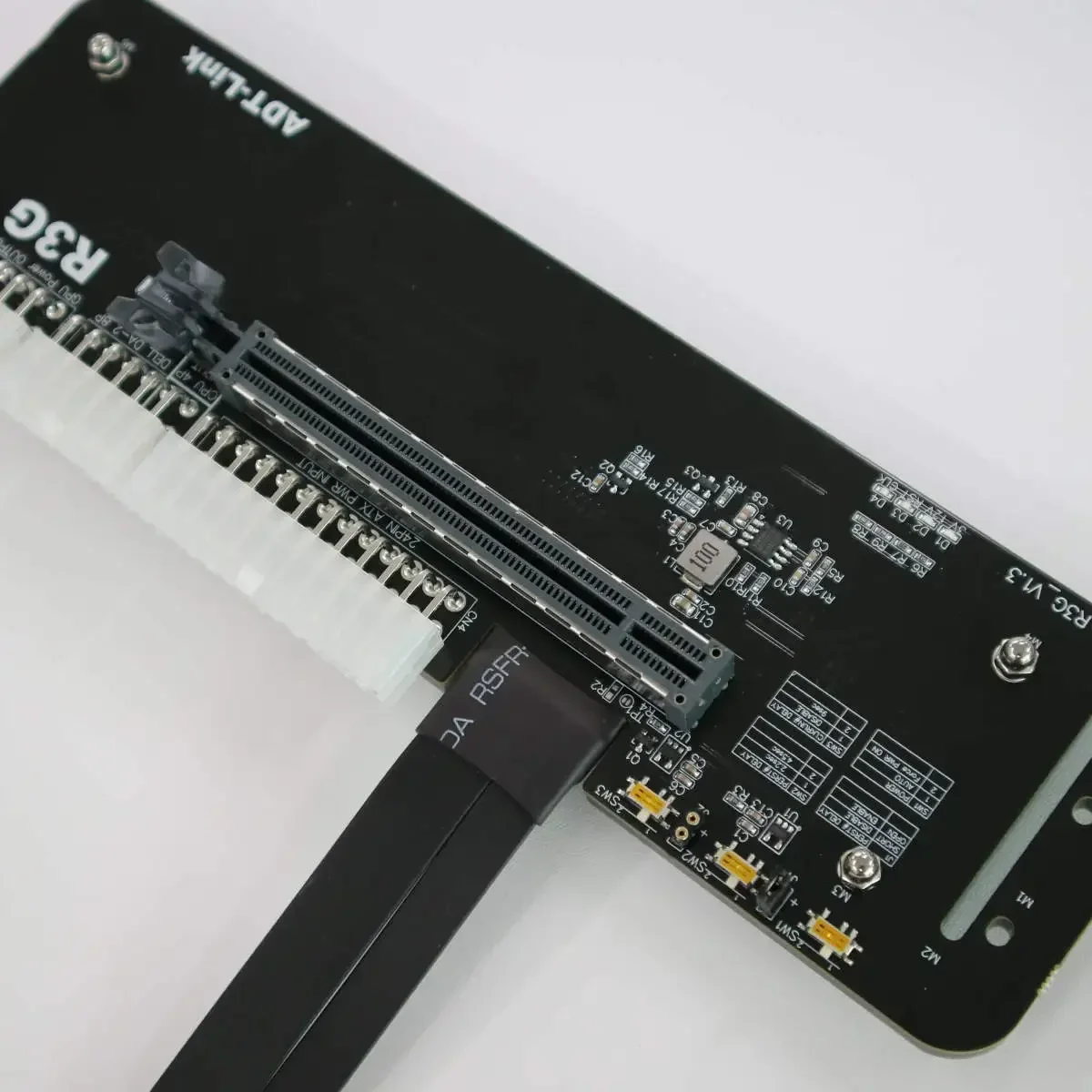 بطاقة رسومات الكمبيوتر المحمول ADT R3G مع محطة إرساء تحويل خارجية M.2 nvme PCIe3.0/4.0x4