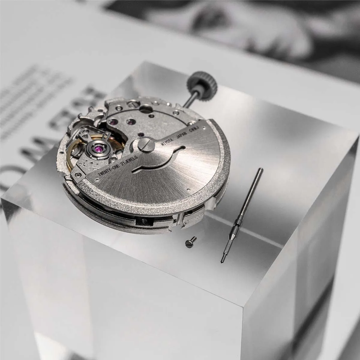 Miyota 8215 Automatic Watch Original Movement Men's Accessories Mechanical Movement Replacement Parts Date Setting 8215 movement