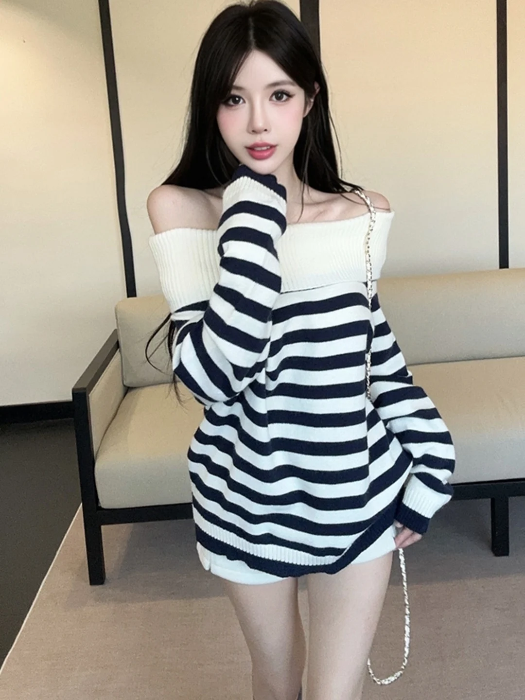 

Korean Style Casual Fashion One Shoulder Stripe Knitted Sweater Women's Autumn Winter New Loose Slimming Sweater Short Type