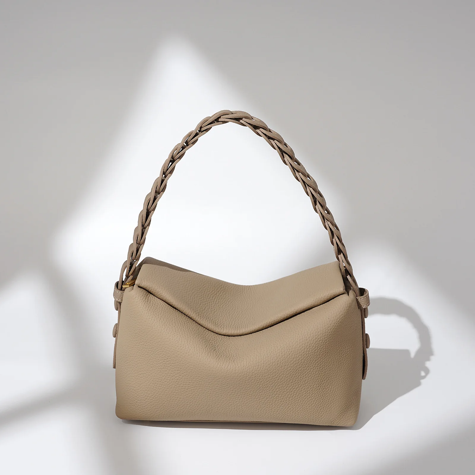 Unique Leather Crossbody Diaper Bag Women's Luxury Tote Vintage Minimalist Designer Large Capacity Elegant Artisan