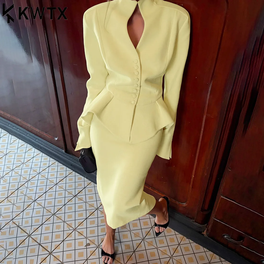 

Kwtx Office Lady Suit Set Women Slim Fitted Top Pencil Skirt Elegant Chic Design 2026 New Year Collection Premium Business Wear