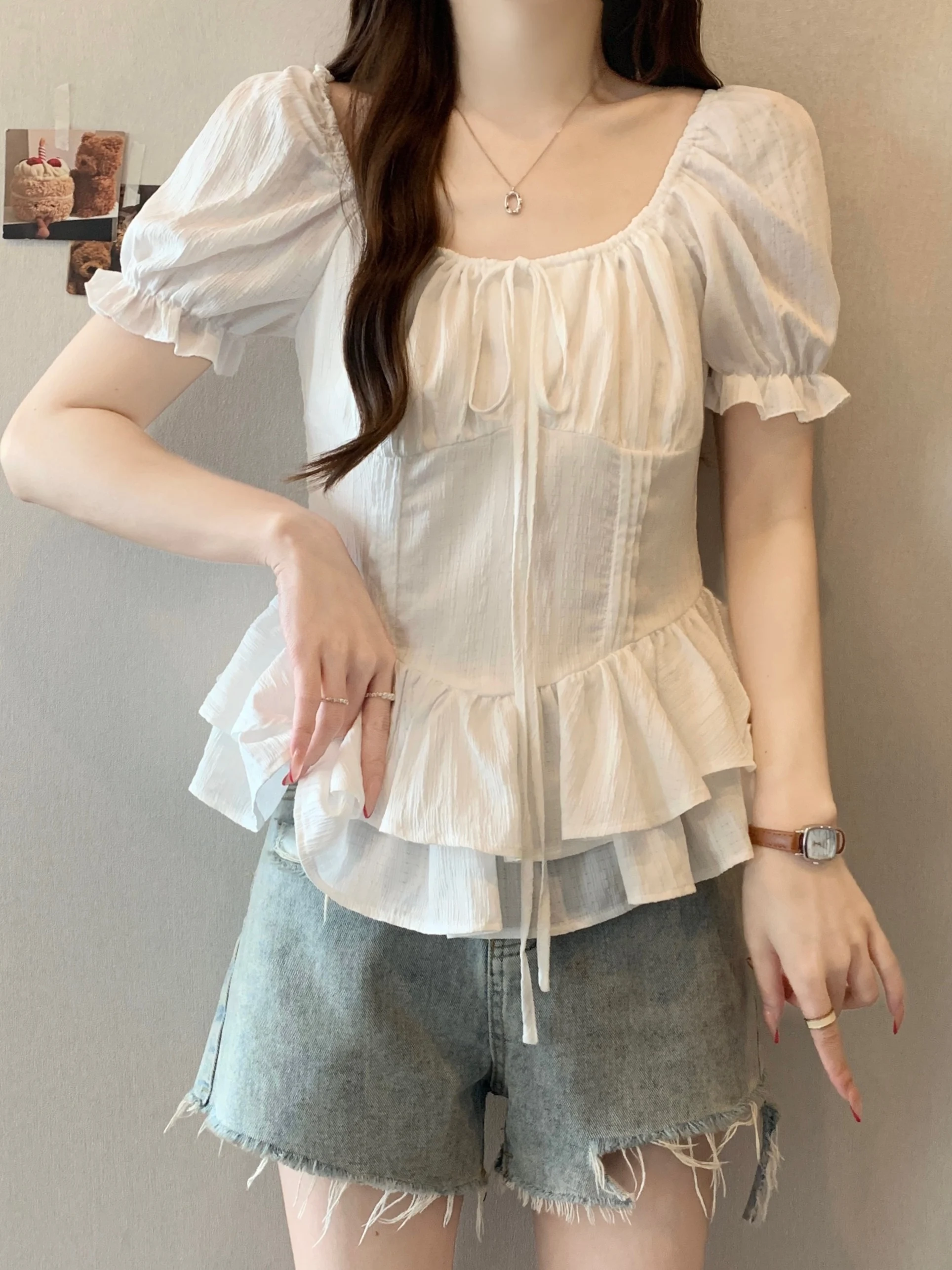 

Slimming Effect Bubble Sleeve Square Collar Blouse for plus Size Women with Flounce Hem Summer Casual Slim Fit Shirt