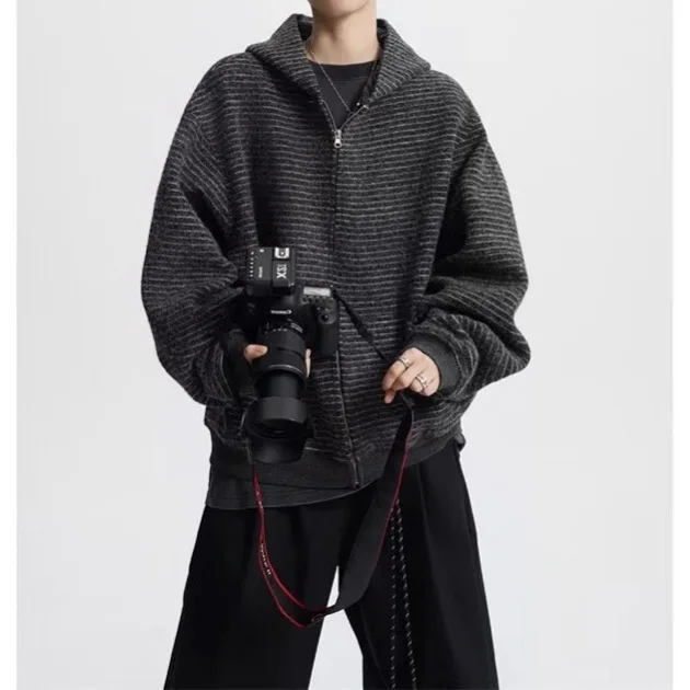 

Осень-зима 202, новая черная полосатая куртка с капюшоном, мужская свободная повседневная универсальная нишевая дизайнерская верхняя одежда