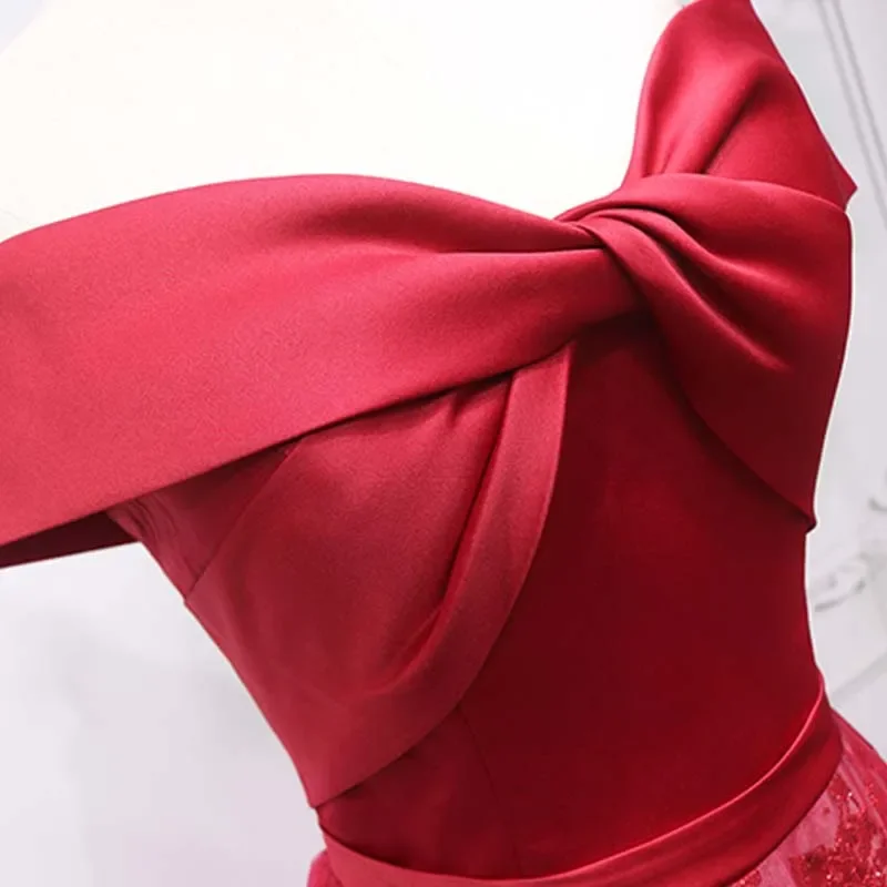 Abito da sera personalizzato Raso rosso tulle con spalle scoperte Lace Up pavimento-lunghezza A-Line Plus size Abito formale da donna B2013