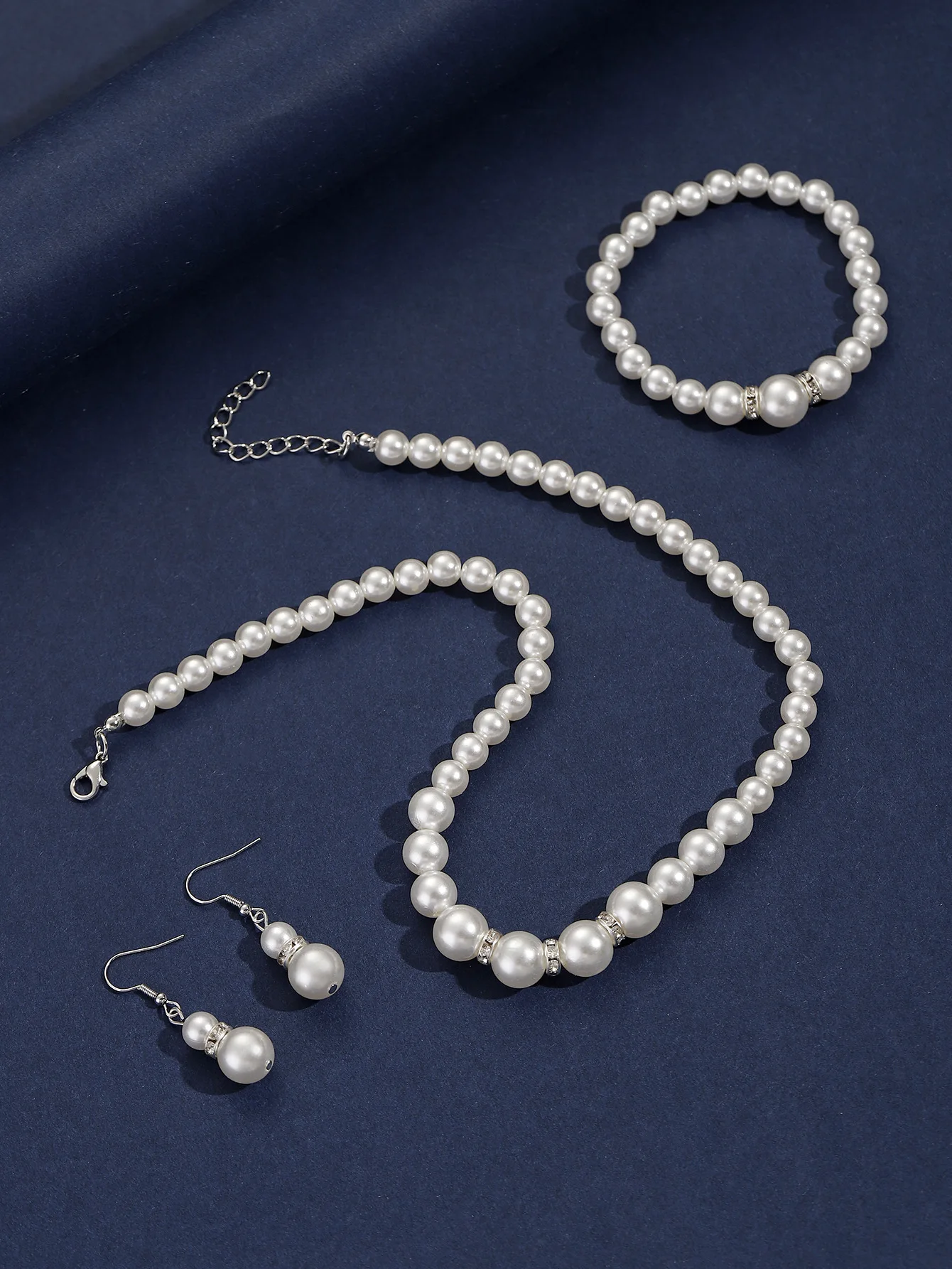 ZAKOL 4 Pcs Women's Pearl Jewelry Set Fashion Simulated Pearls Versatile Earrings Necklaces Bracelets Jewelry Set Gift image 4