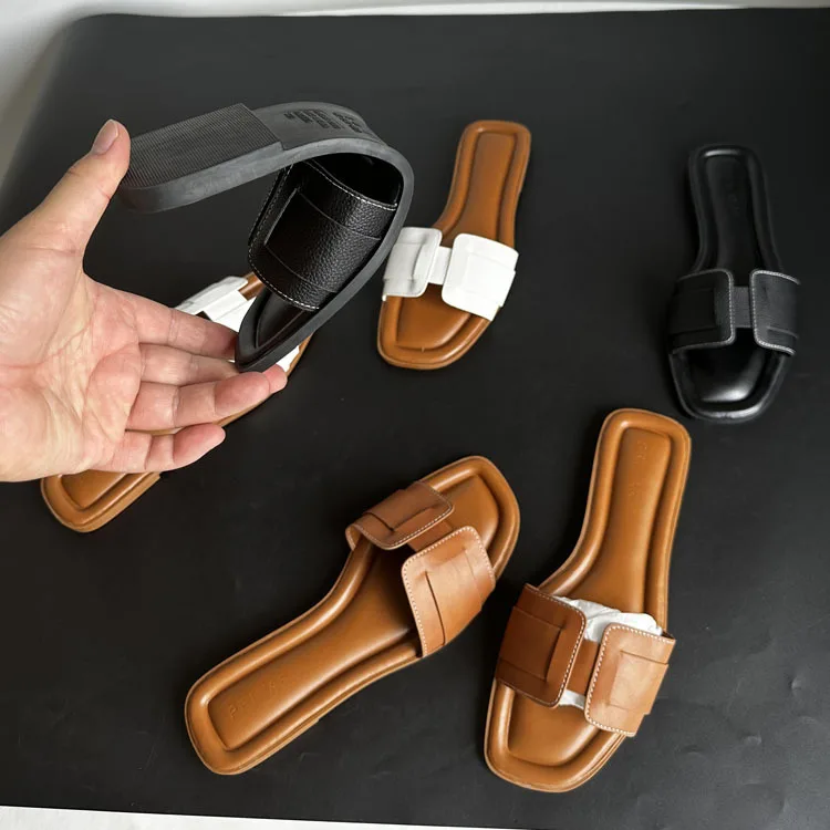 

2025 Summer Outerwear Women's Flat Flat Slippers Fashion Open Toed One Line Cool Slippers