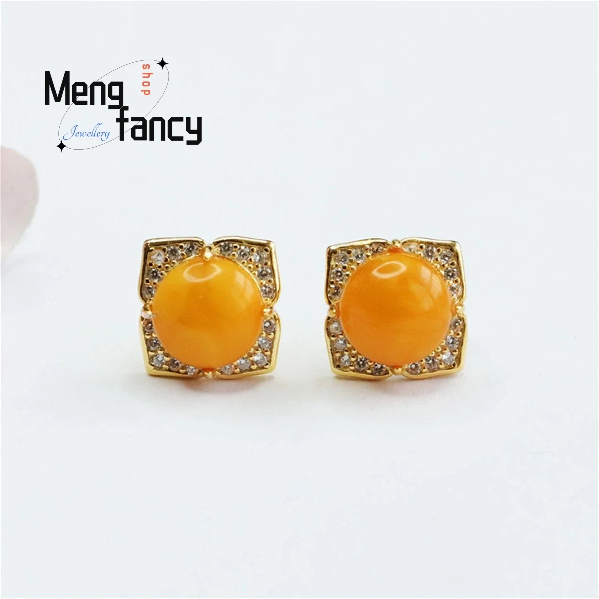 

Natural S925 Silver Inlaid Honey Wax Amber Four Petal Flower Earrings Are Simple Elegant Personalized Fashion Charm Fine Jewelry