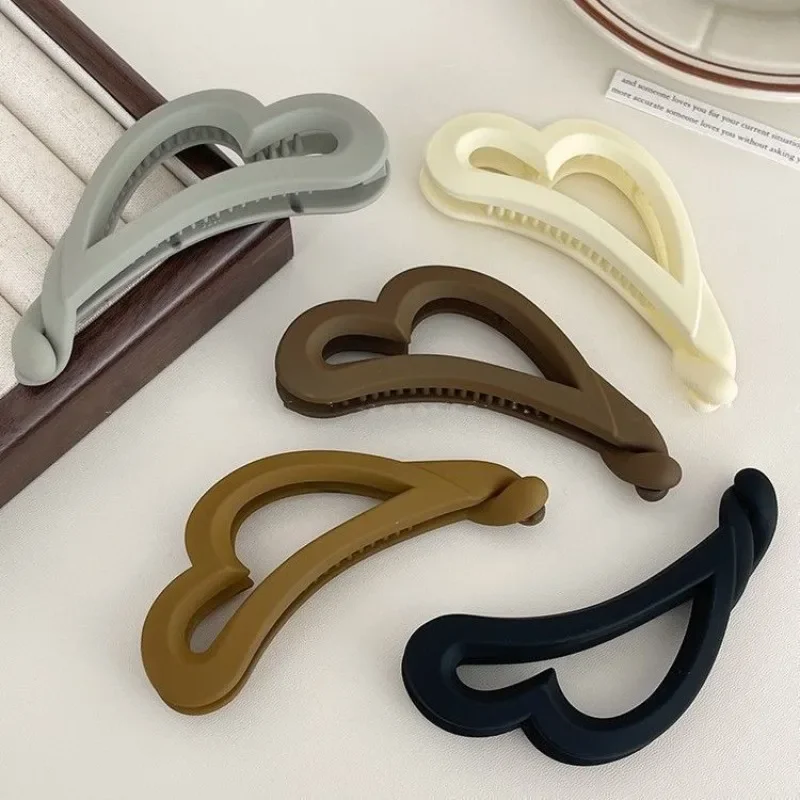 VintageDaily Heart-Shaped Banana Hair Clip Non-Slip Acrylic Ponytail Holder Bow Twist Barrettes for Women And Girls