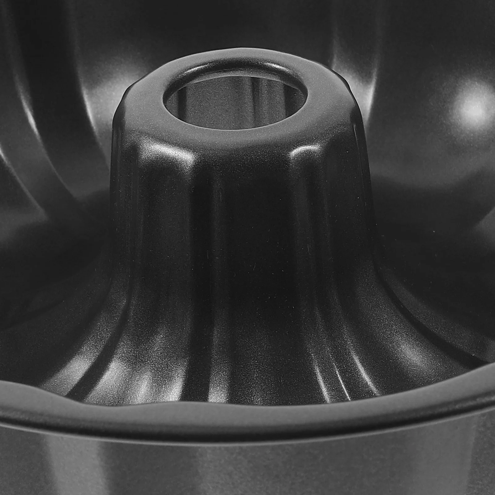 

Pumpkin Shape Donut Mold Carbon Steel DIY Doughnut Mold Heat-Resistant Non-Stick Baking Tool for Home Cake Baking