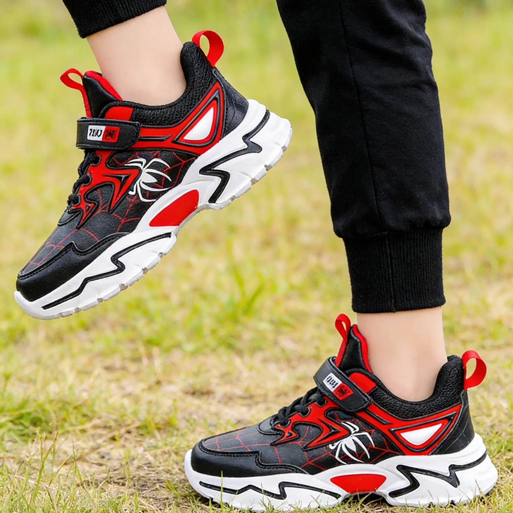 

Детские повседневные кроссовки с изображением Человека-паука, детская спортивная обувь с героями мультфильмов, обувь для бега для мальчиков и девочек, дышащая легкая обувь, размер EU 28-38