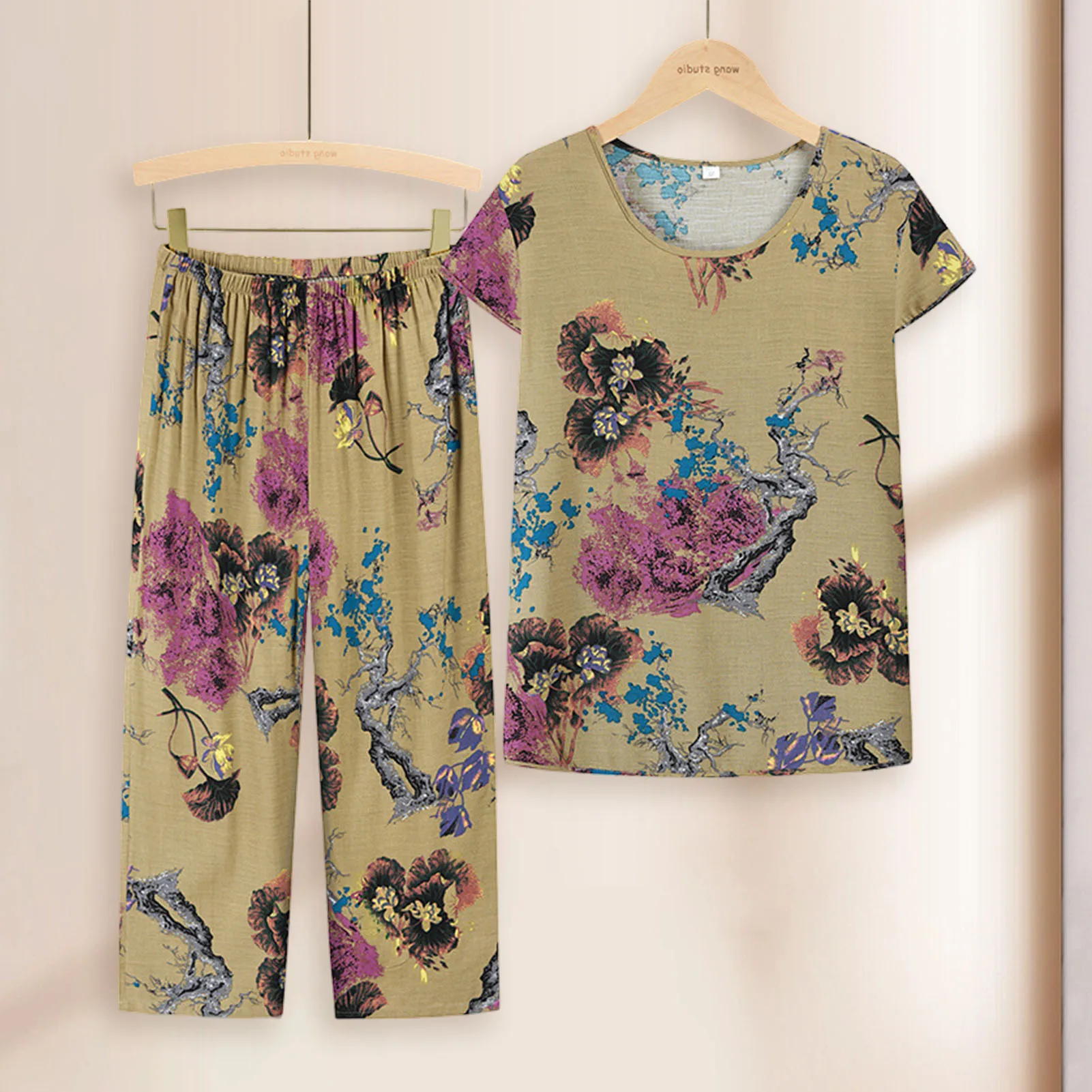 Women's Two-Piece Home Clothes Floral Pattern Breathable T-shirt and Pants Set for Home Bedroom Sleeping