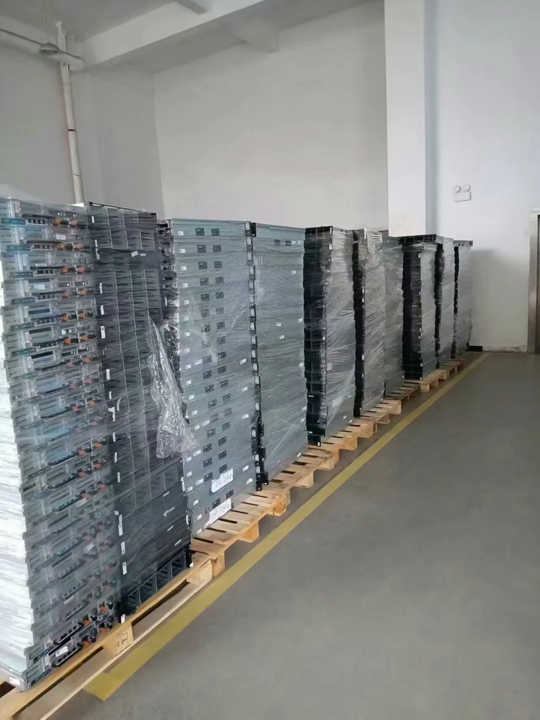 

Original2288V3Server 3.5”12 trays with 3008 card 460
